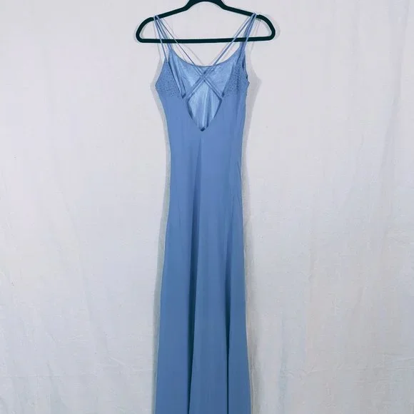 Sky Blue Evening Maxi Dress - Picture 4 of 7